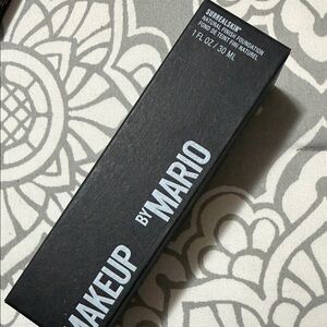 Makeup by Mario natural finish foundation